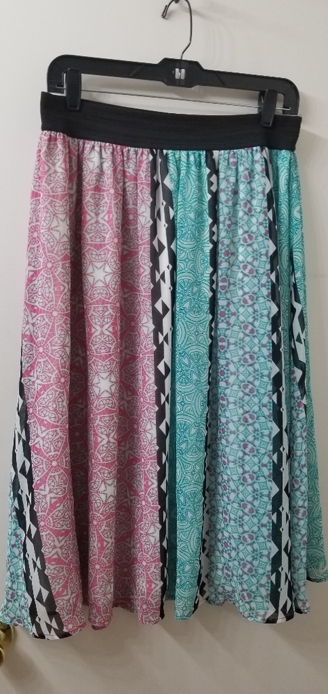 Lane Bryant Mid length patterned skirt 14/16